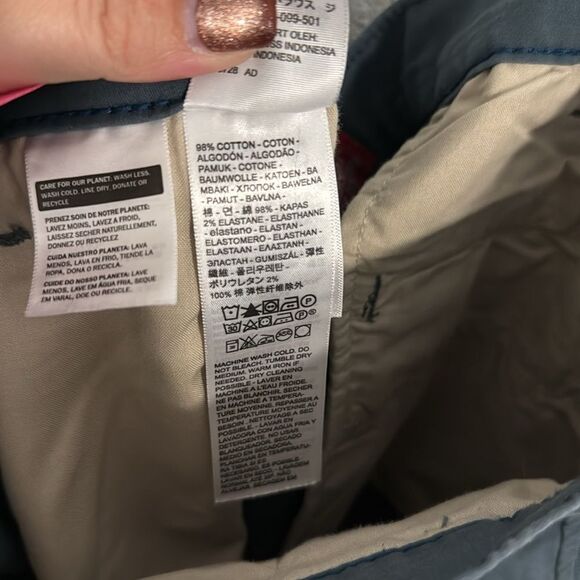 Levis Chino- blue flat front pocket shorts- Size 42 - Picture 6 of 7